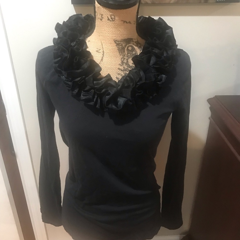 ▪️DYANAS DESIGN Ruffled Tee